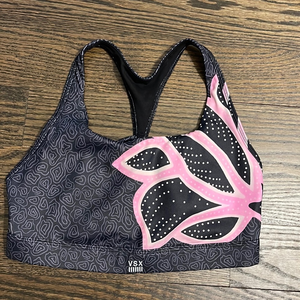 PINK Sports-bra in Medium